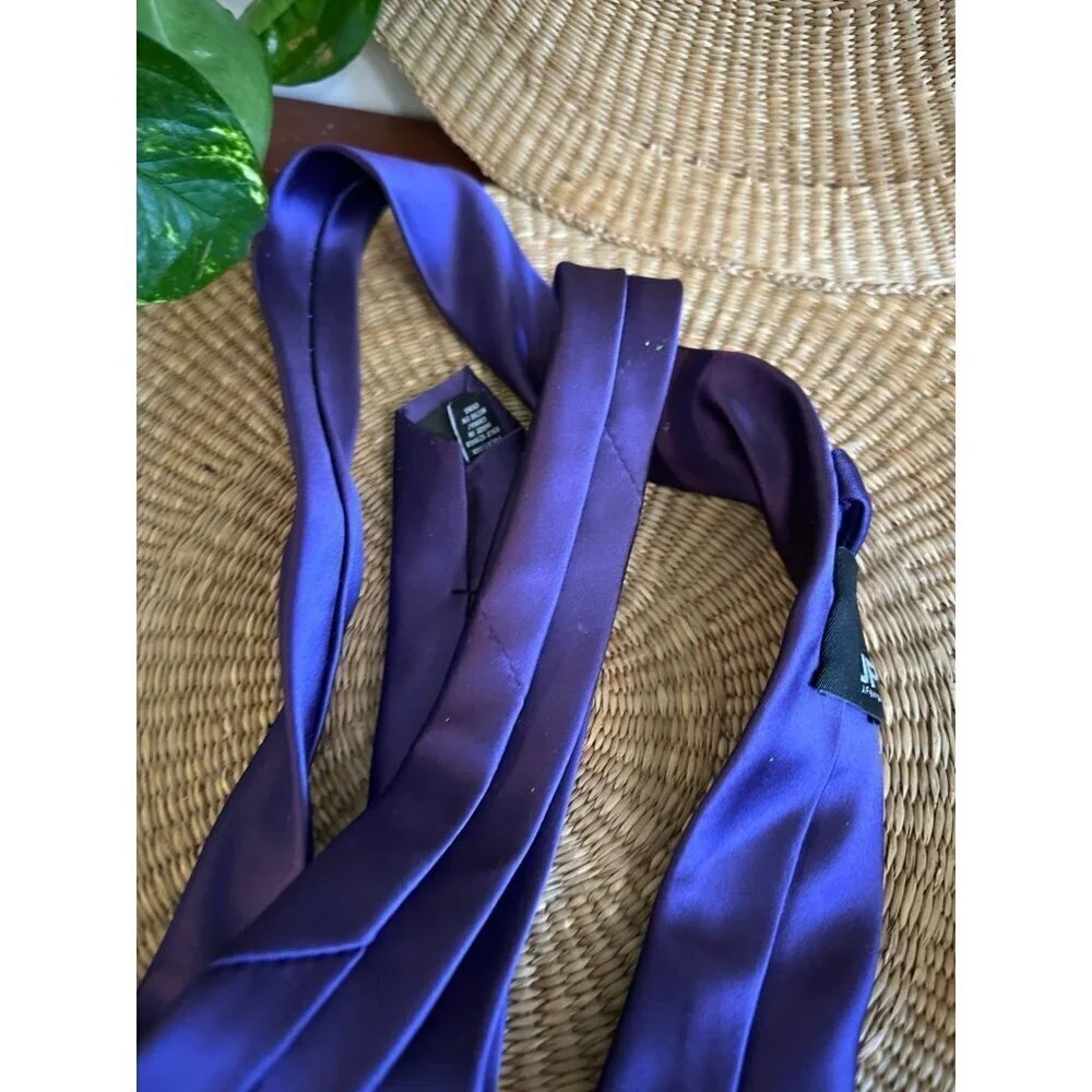 J Ferrar purple men’s tie